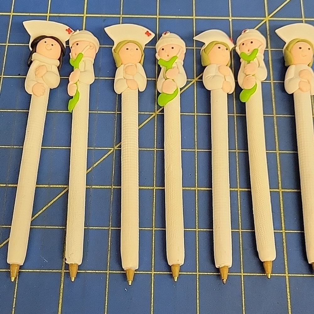 Set of 7 Medical Ink Pens 4 Nurses & 3 Doctors